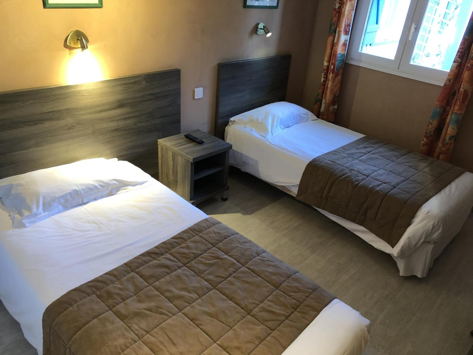 Hotel Des 4 Vents "Esprit Camargue" Aigues-Mortes Quarto foto